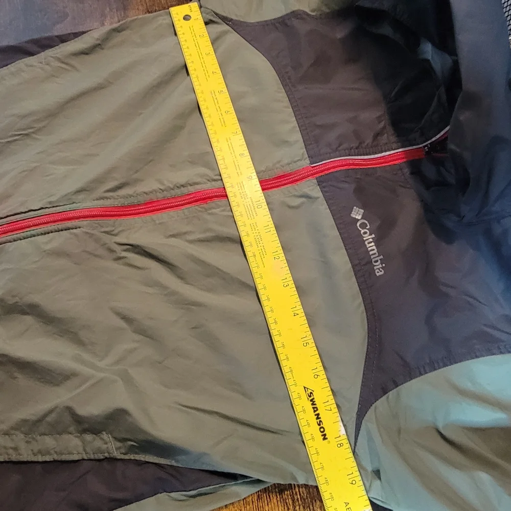Columbia Green and Black Windbreaker Jacket Boys Size Large